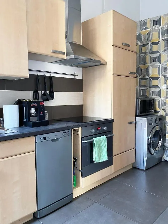 Awesome Apartment In The City بودابست المجر